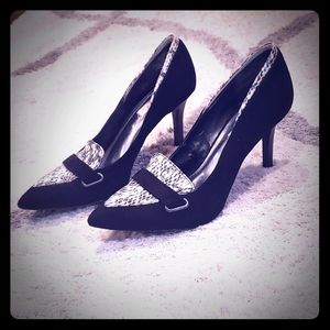 Black velvet high heels with snake skin print